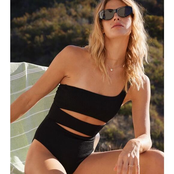 Aerie Black Ribbed One Shoulder One Piece Swimsuit Cutout Size XL - Picture 1 of 7